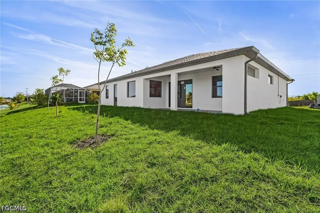 417 SW 23rd Terrace Cape Coral FL 33991