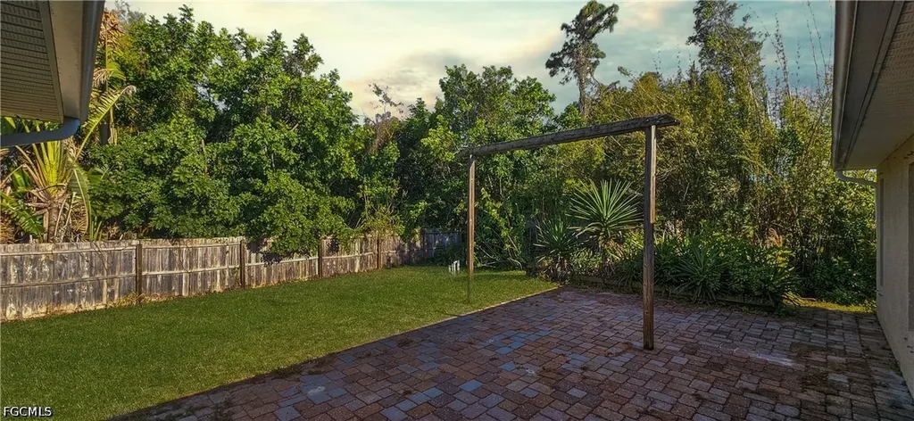 17565 Phlox Drive Fort Myers FL 33967