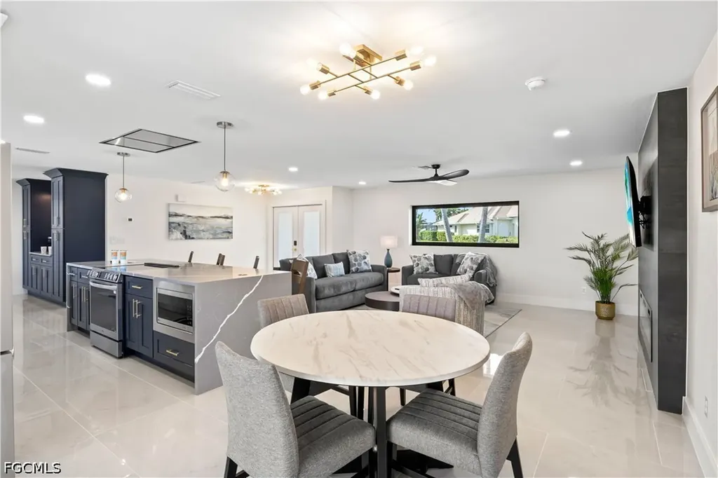 5323 SW 11th Court Cape Coral FL 33914
