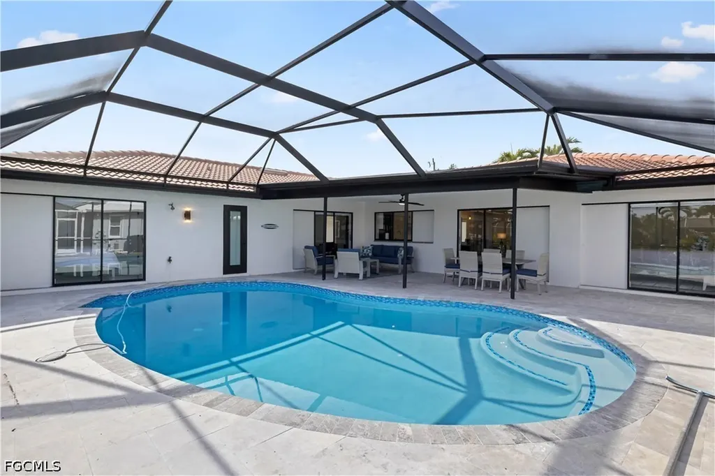 5323 SW 11th Court Cape Coral FL 33914