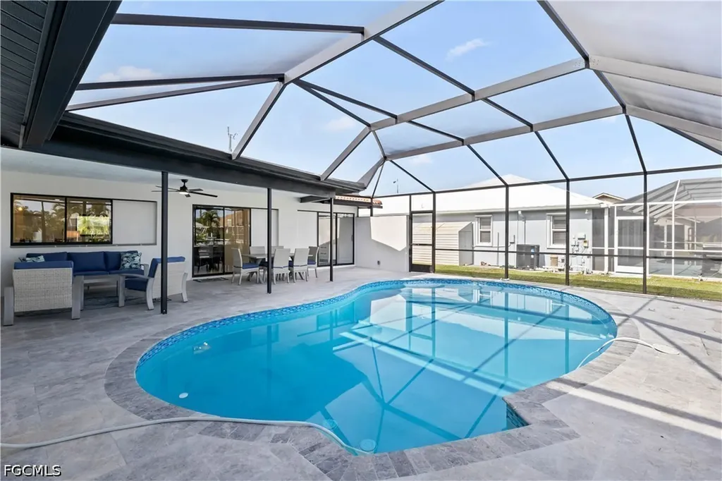 5323 SW 11th Court Cape Coral FL 33914