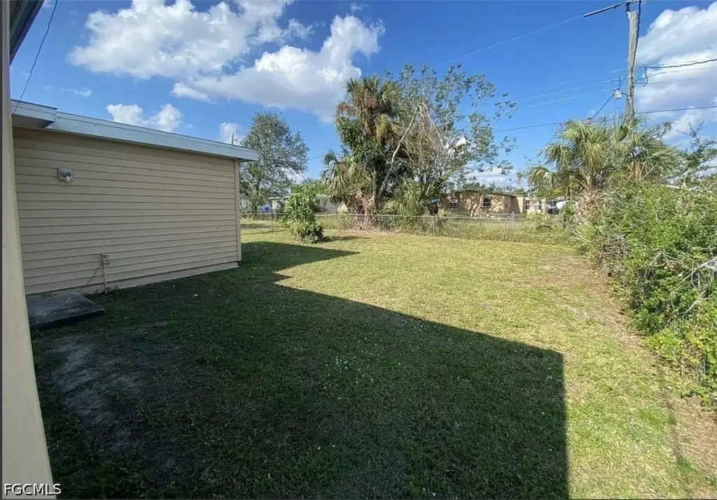 2985 Saint Charles Street Fort Myers FL 33916