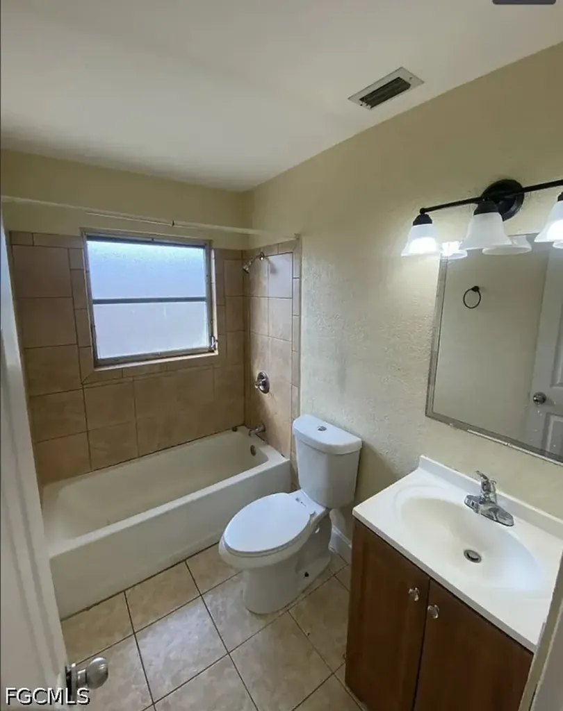 2985 Saint Charles Street Fort Myers FL 33916