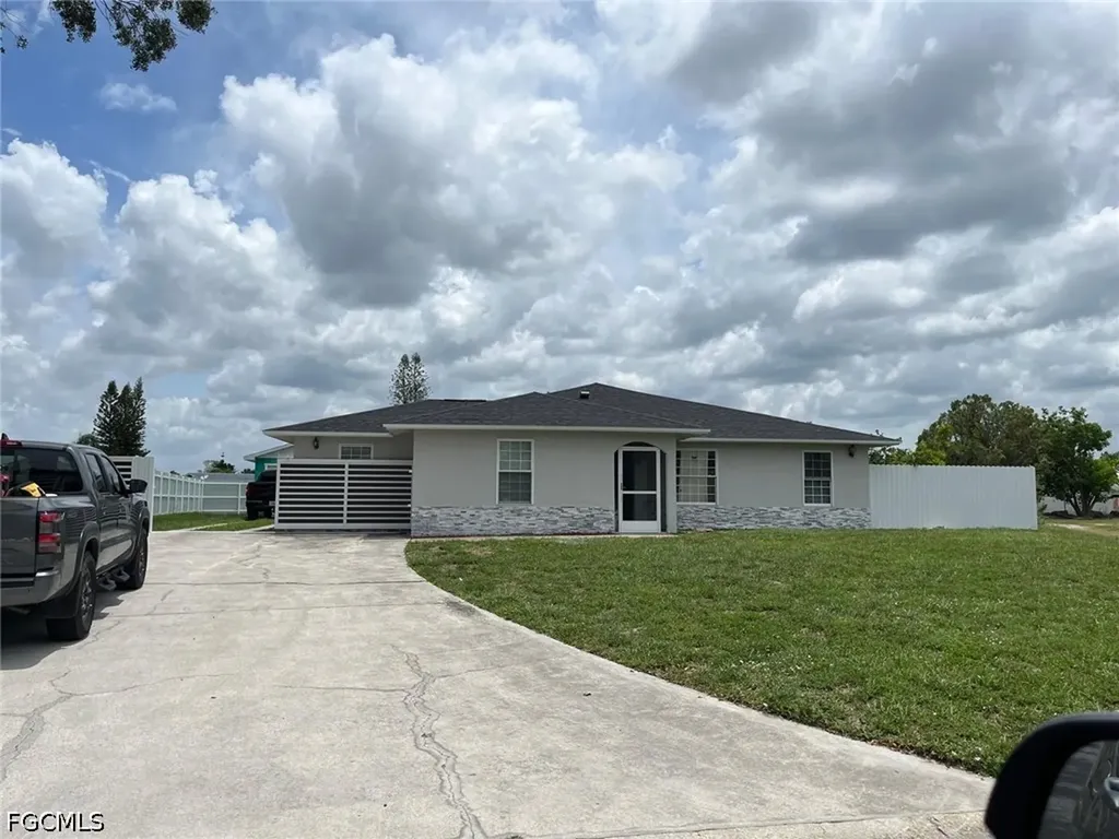 1432 Caywood Circle N Lehigh Acres FL 33936