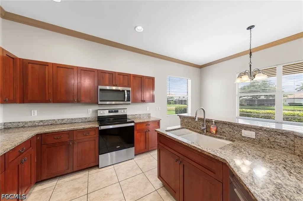 2537 Deerfield Lake Court Cape Coral FL 33909