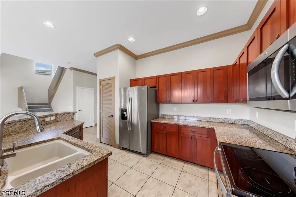 2537 Deerfield Lake Court Cape Coral FL 33909