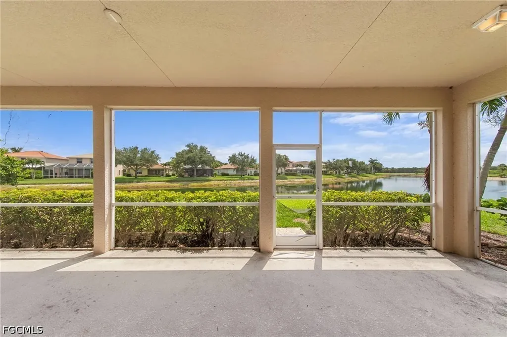 2537 Deerfield Lake Court Cape Coral FL 33909