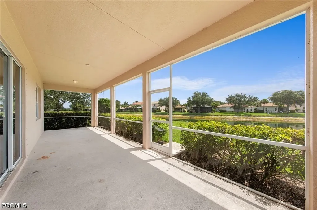 2537 Deerfield Lake Court Cape Coral FL 33909
