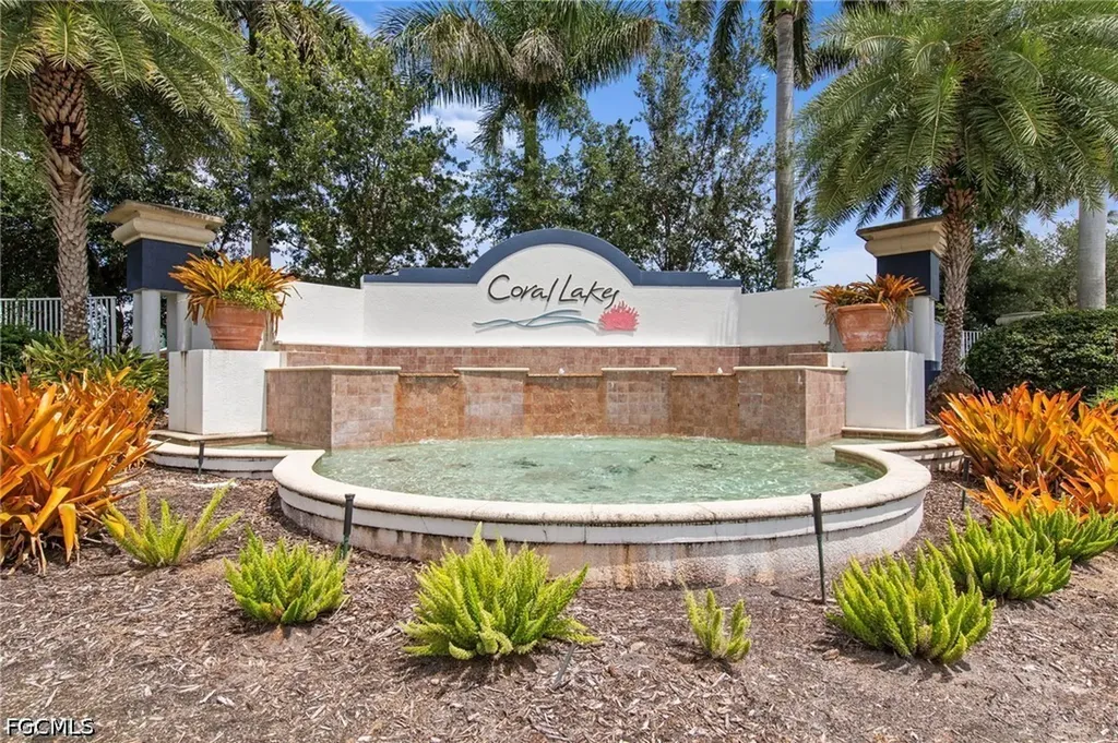 2537 Deerfield Lake Court Cape Coral FL 33909