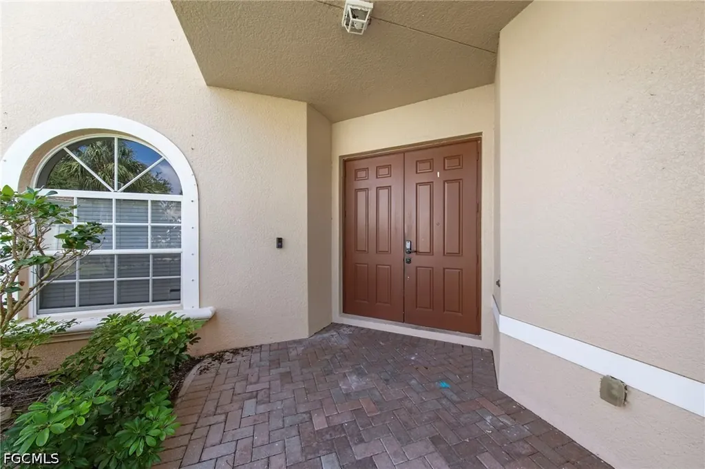 2537 Deerfield Lake Court Cape Coral FL 33909