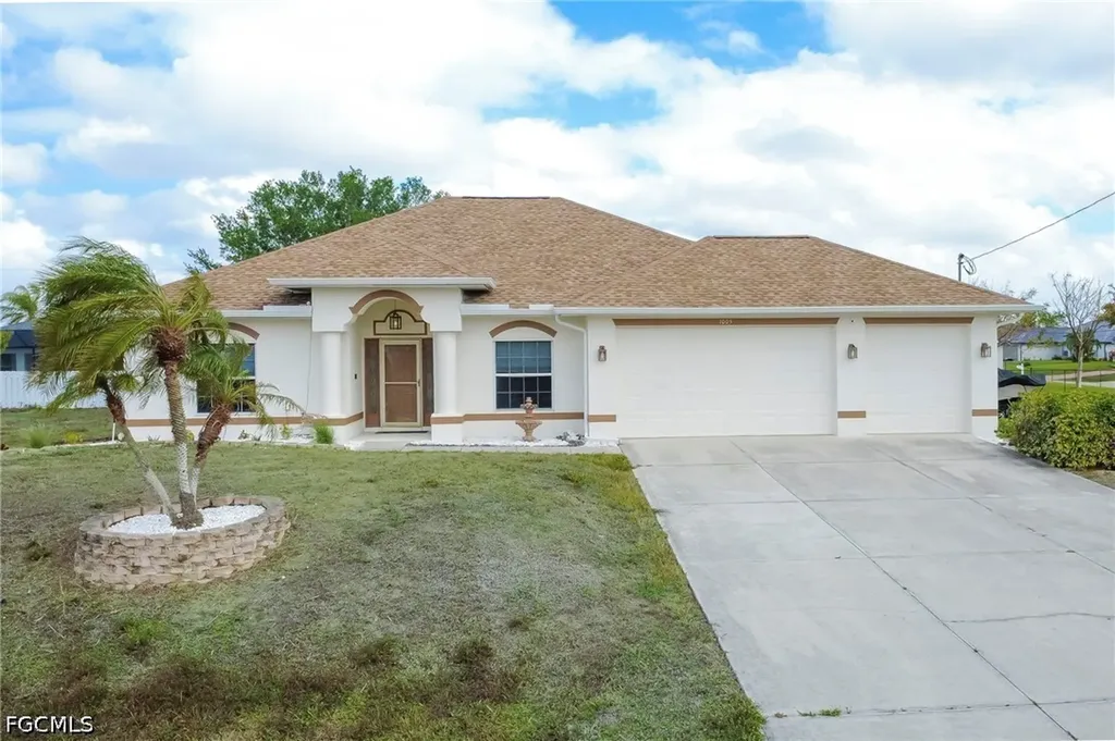 1005 NW 9th Terrace Cape Coral FL 33993
