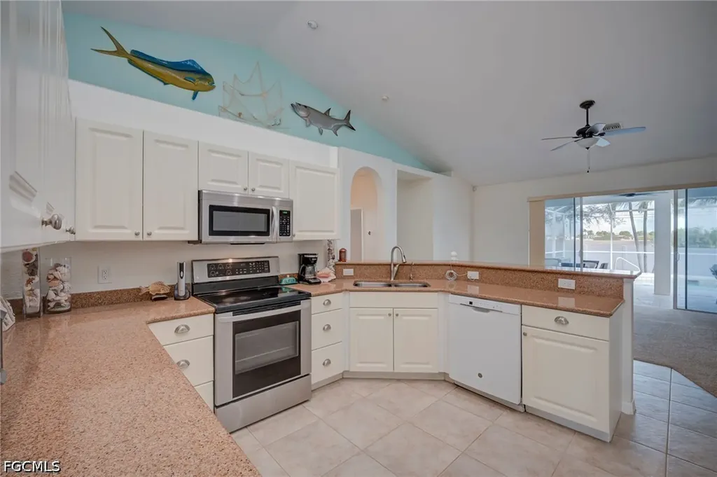 1005 NW 9th Terrace Cape Coral FL 33993