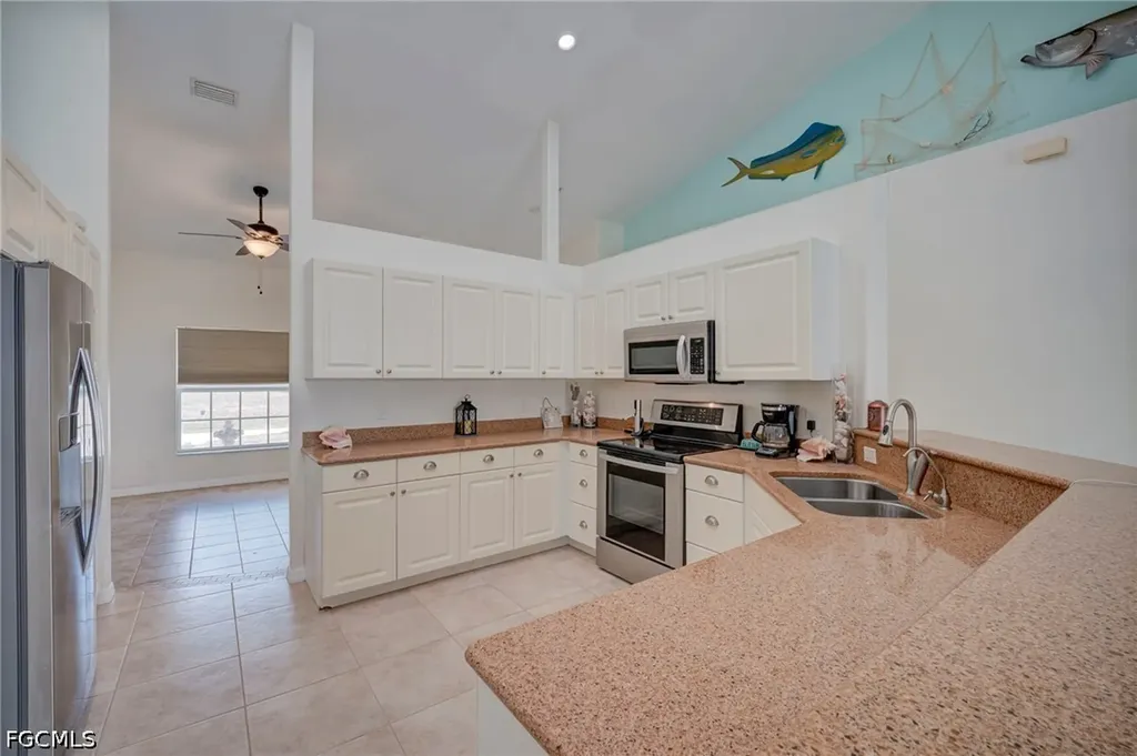 1005 NW 9th Terrace Cape Coral FL 33993