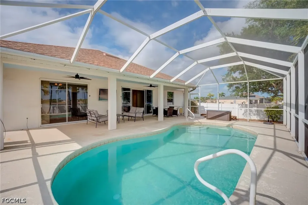 1005 NW 9th Terrace Cape Coral FL 33993