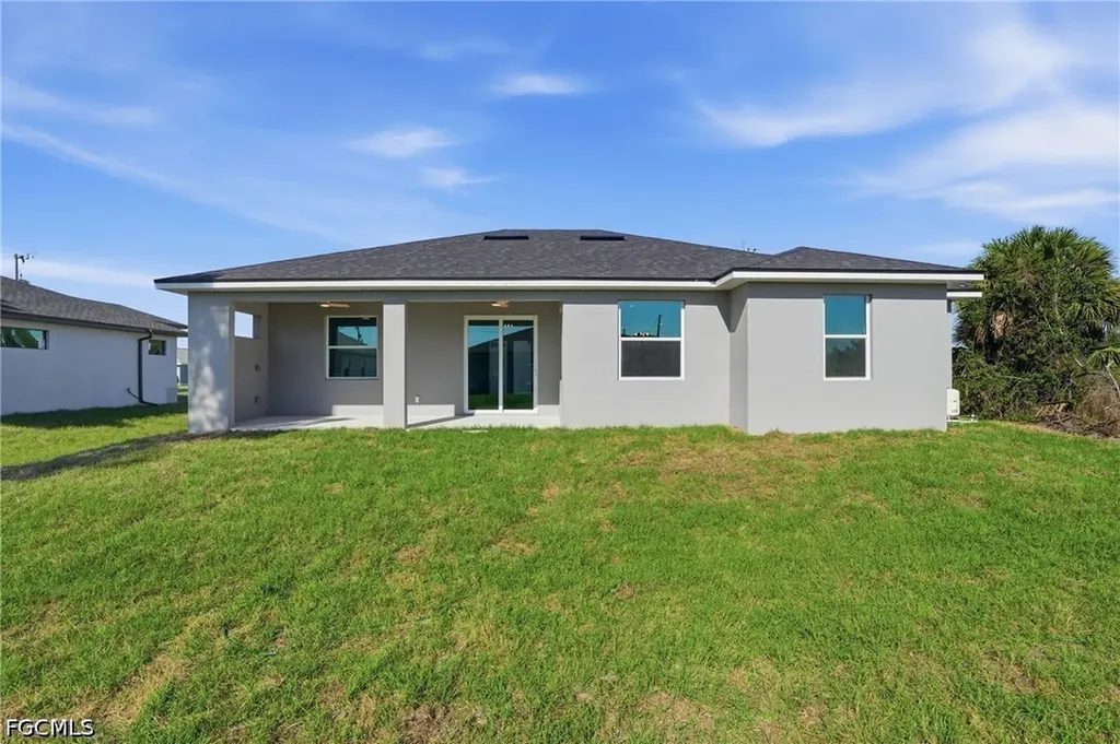 429 Palmyra Avenue Lehigh Acres FL 33974