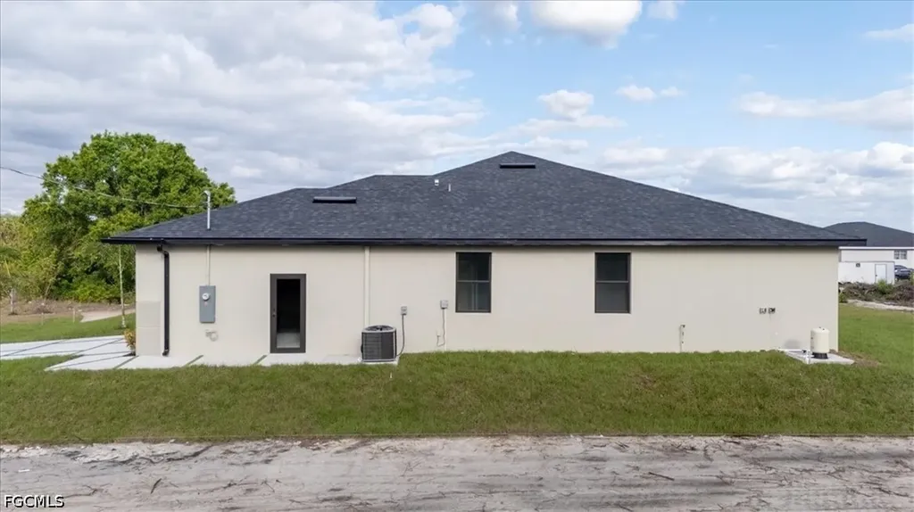 2505 11th Street SW Lehigh Acres FL 33976