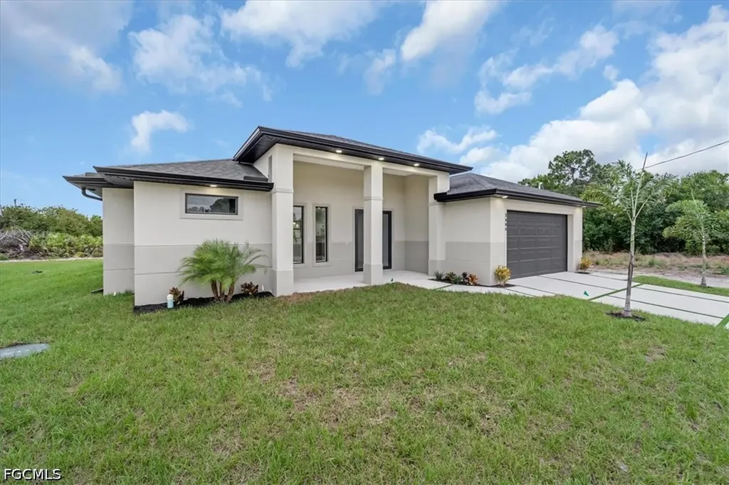 2505 11th Street SW Lehigh Acres FL 33976