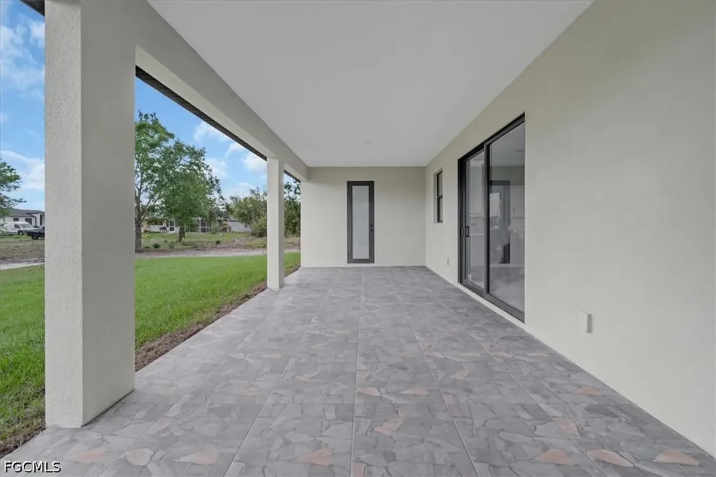2505 11th Street SW Lehigh Acres FL 33976