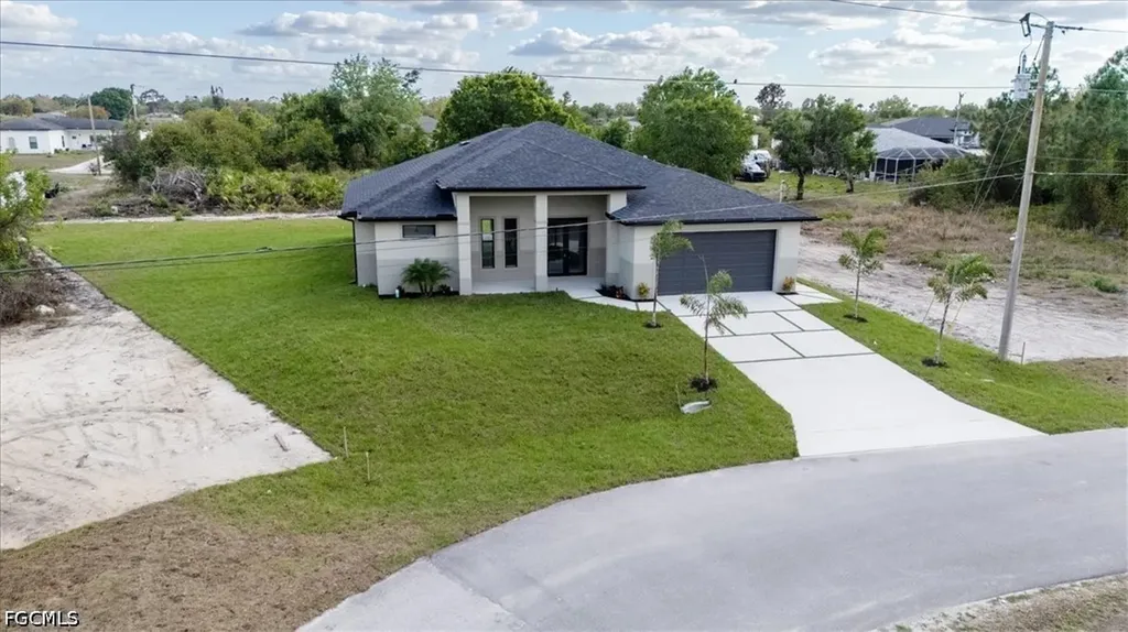 2505 11th Street SW Lehigh Acres FL 33976