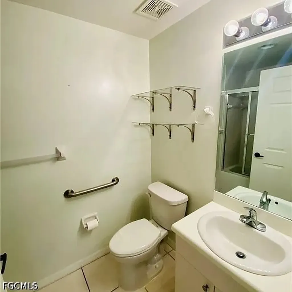 1141 Van Loon Commons Circle Cape Coral FL 33909