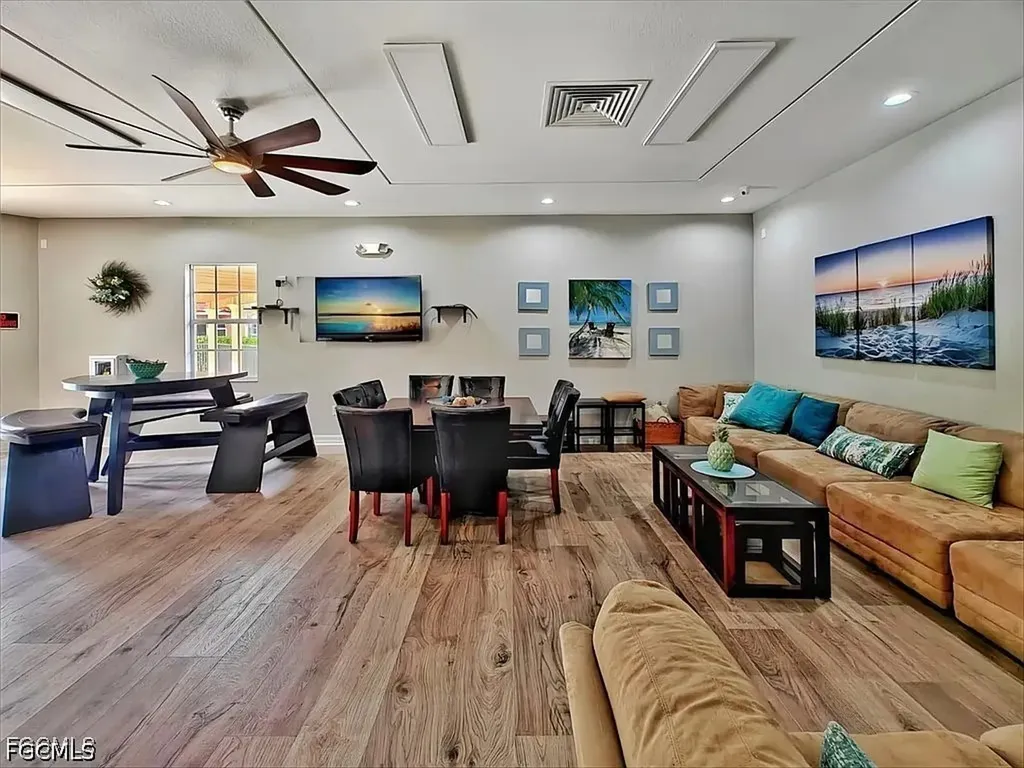 1141 Van Loon Commons Circle Cape Coral FL 33909