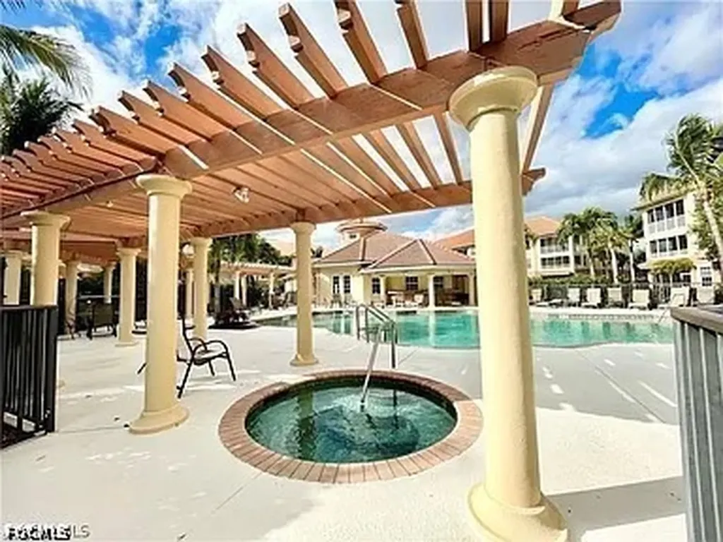 1141 Van Loon Commons Circle Cape Coral FL 33909