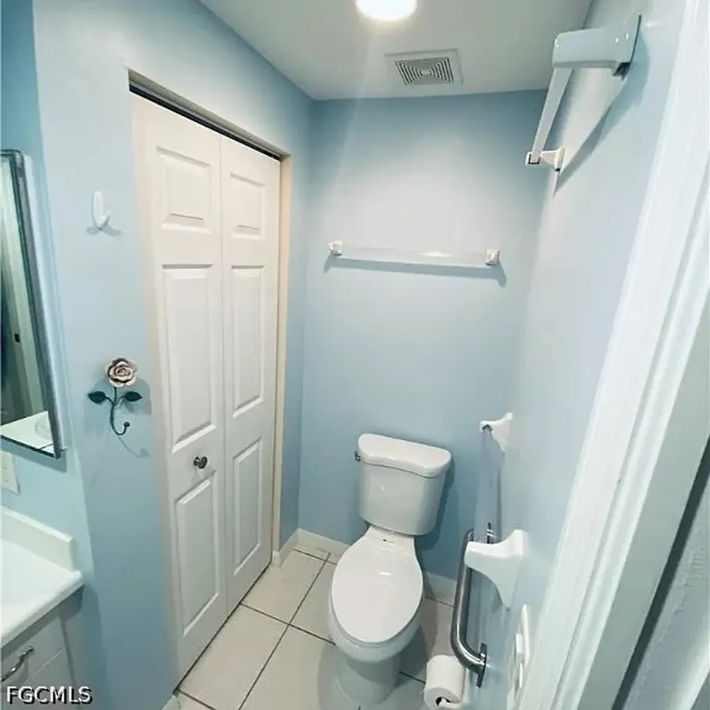 1141 Van Loon Commons Circle Cape Coral FL 33909