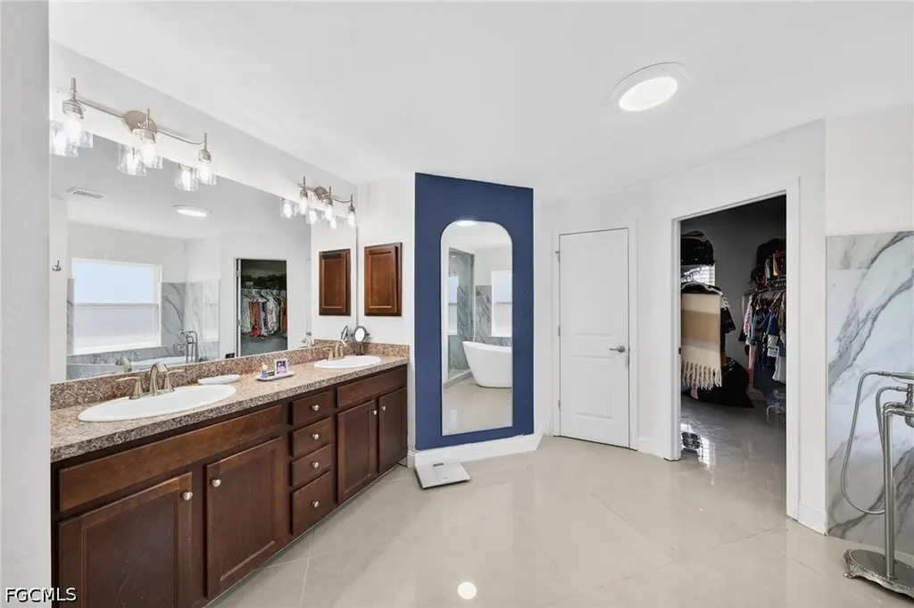 533 Willowbrook Drive Lehigh Acres FL 33972