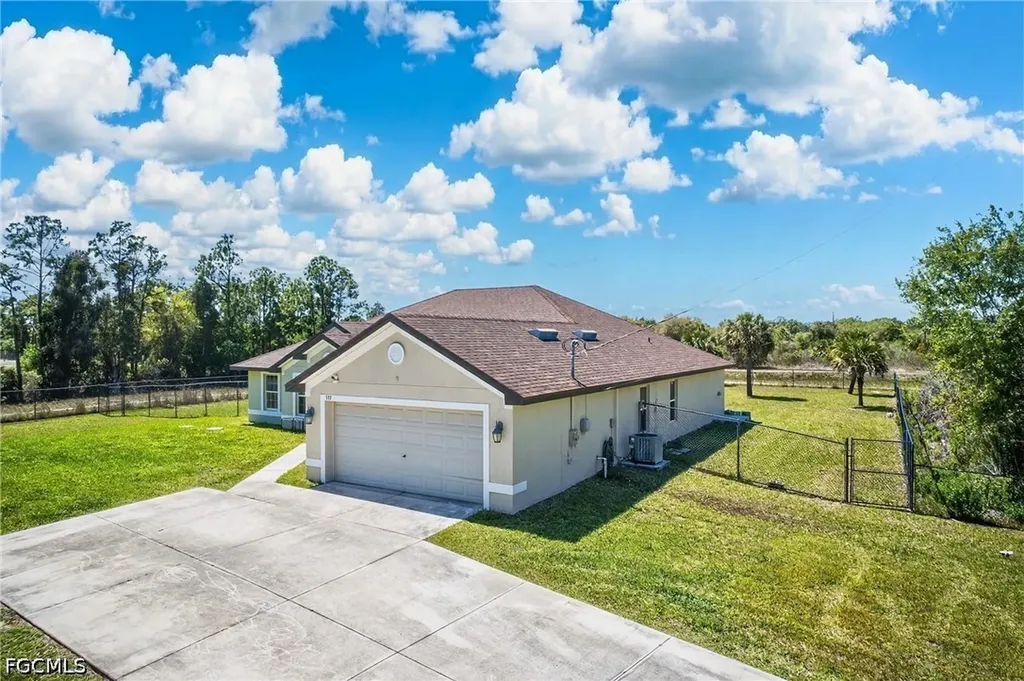 533 Willowbrook Drive Lehigh Acres FL 33972