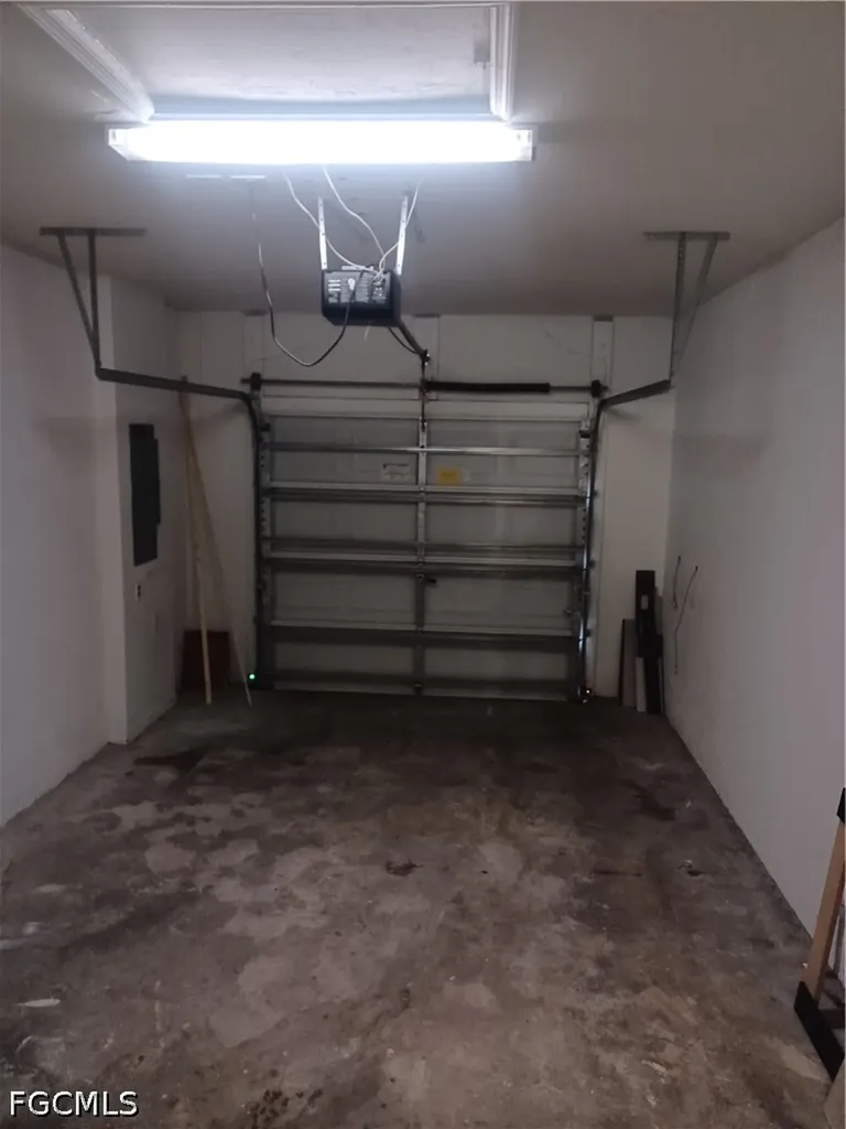 10027 Salina Street Fort Myers FL 33905