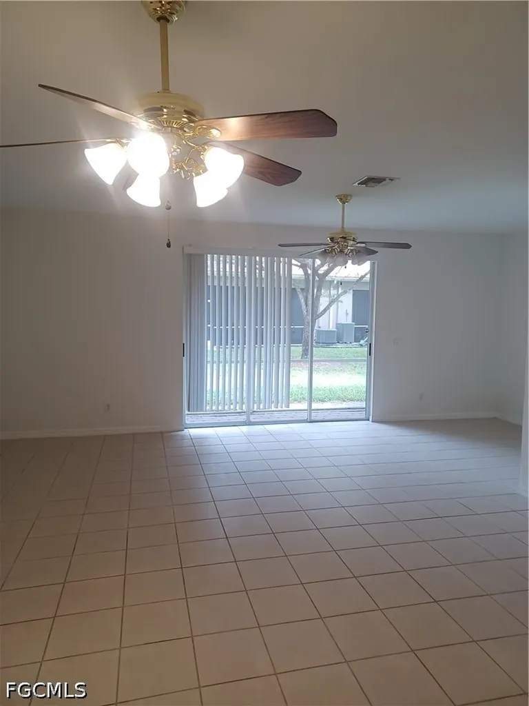10027 Salina Street Fort Myers FL 33905