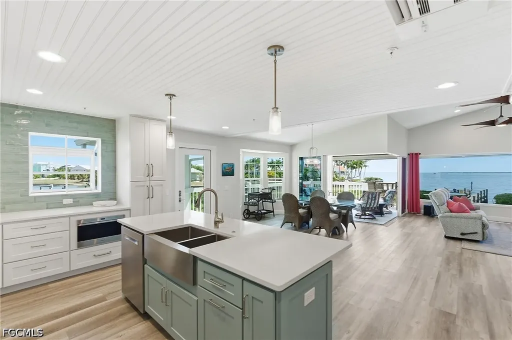 2230 Palm Avenue St. James City FL 33956