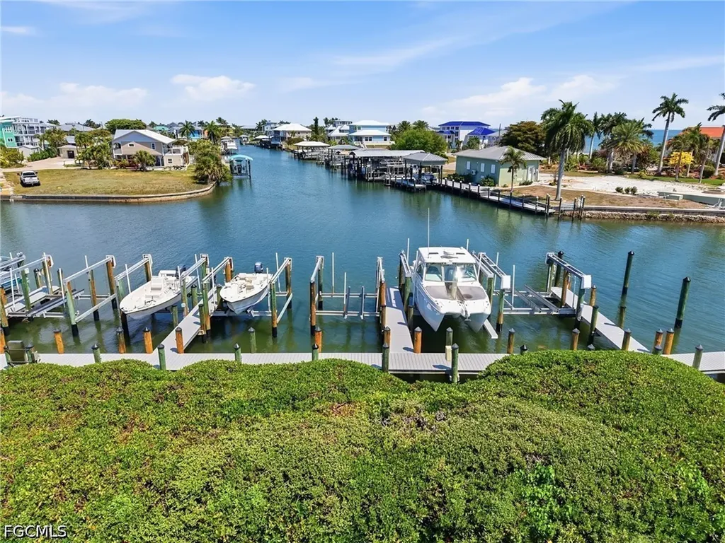 2230 Palm Avenue St. James City FL 33956