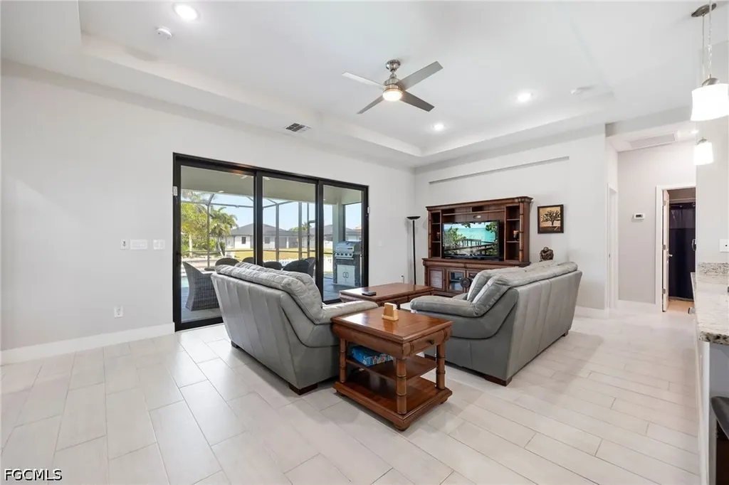 307 Gleason Parkway Cape Coral FL 33914