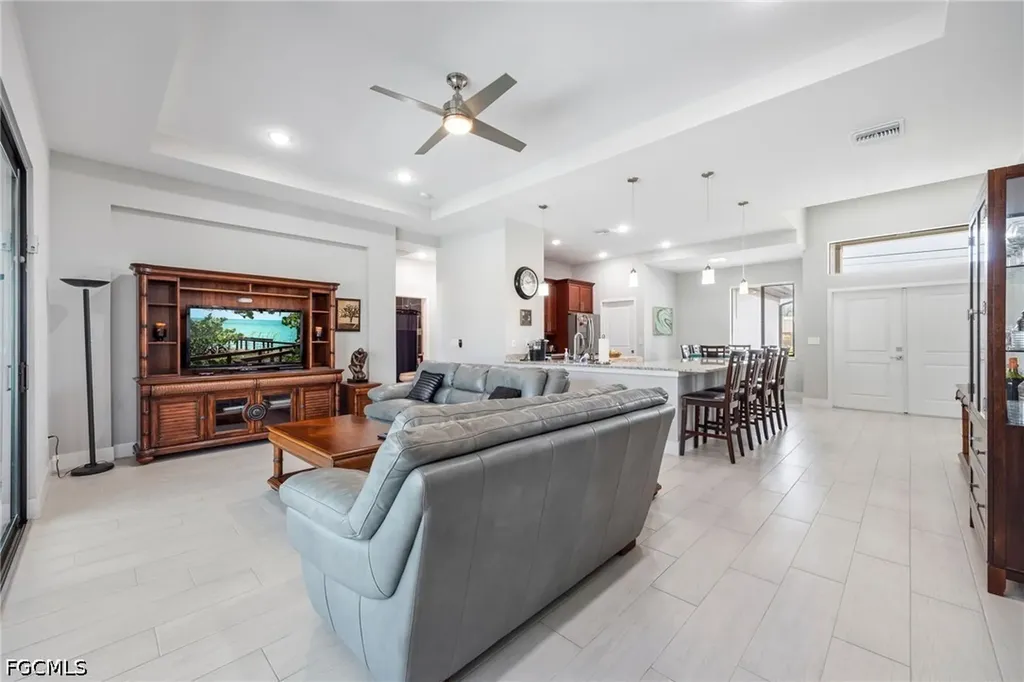 307 Gleason Parkway Cape Coral FL 33914