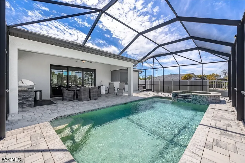 307 Gleason Parkway Cape Coral FL 33914