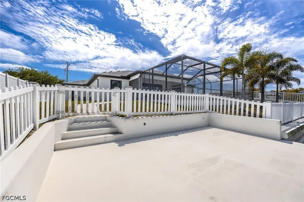 307 Gleason Parkway Cape Coral FL 33914