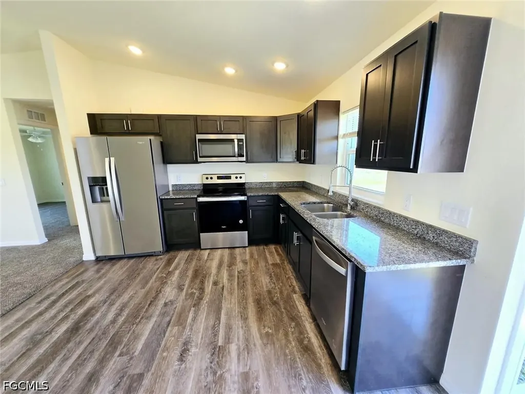 1117 Solar Court Labelle FL 33935