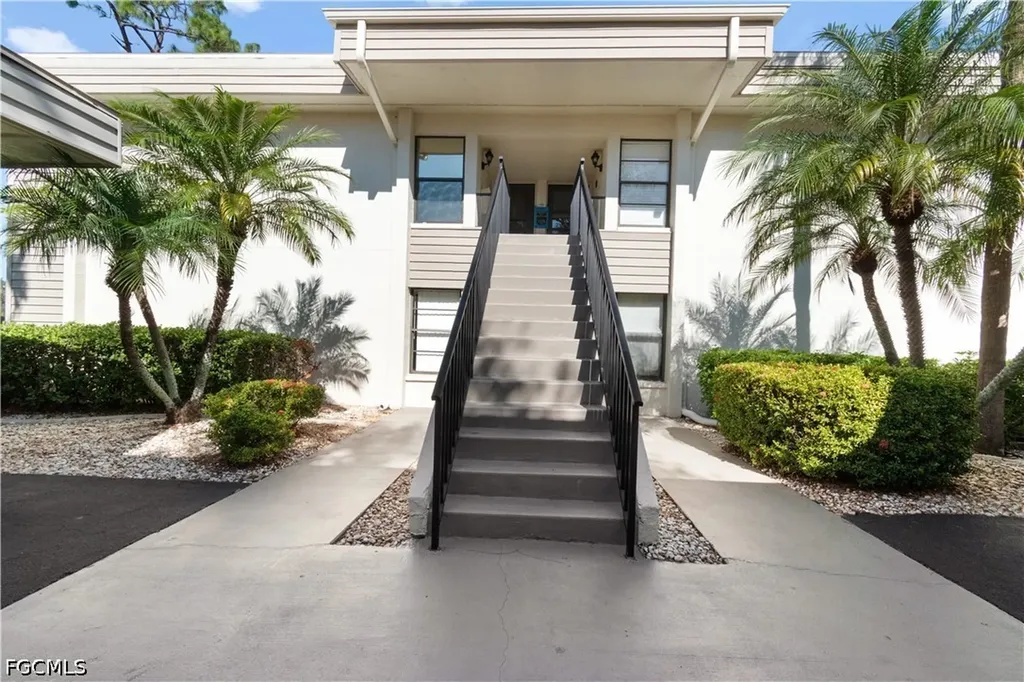 5665 Trailwinds Drive Fort Myers FL 33907