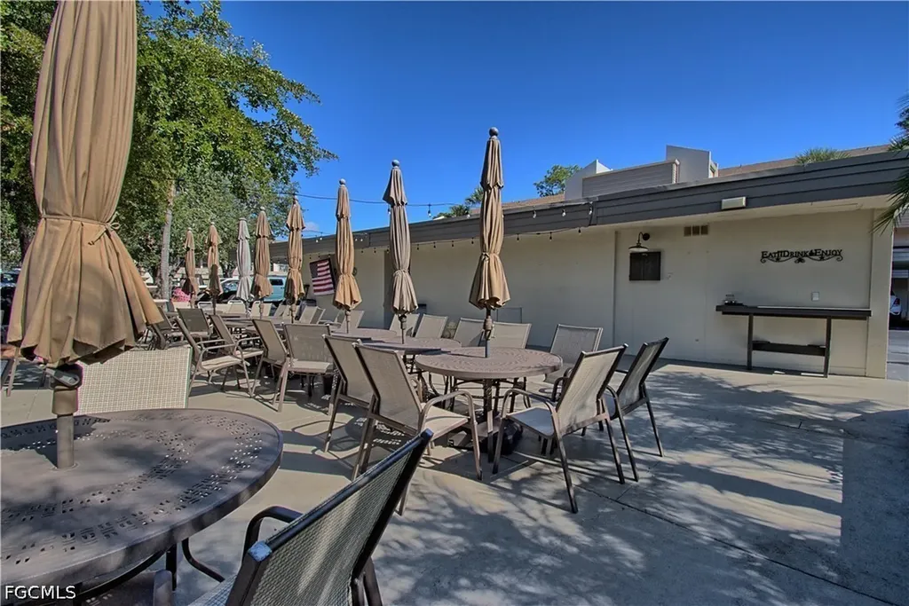 5665 Trailwinds Drive Fort Myers FL 33907