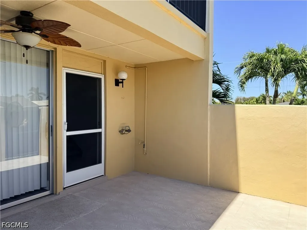 1608 SE 28th Terrace Cape Coral FL 33904