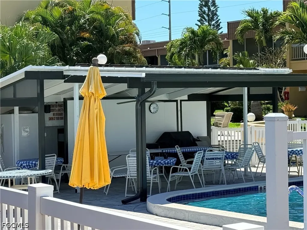 1608 SE 28th Terrace Cape Coral FL 33904
