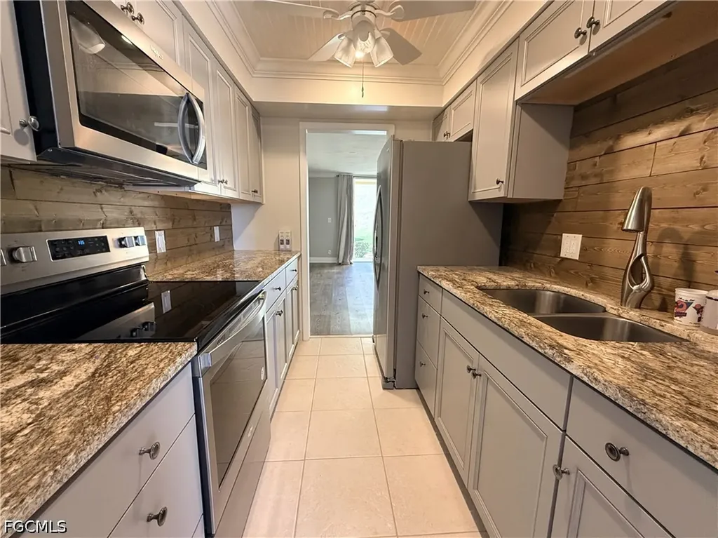 1608 SE 28th Terrace Cape Coral FL 33904