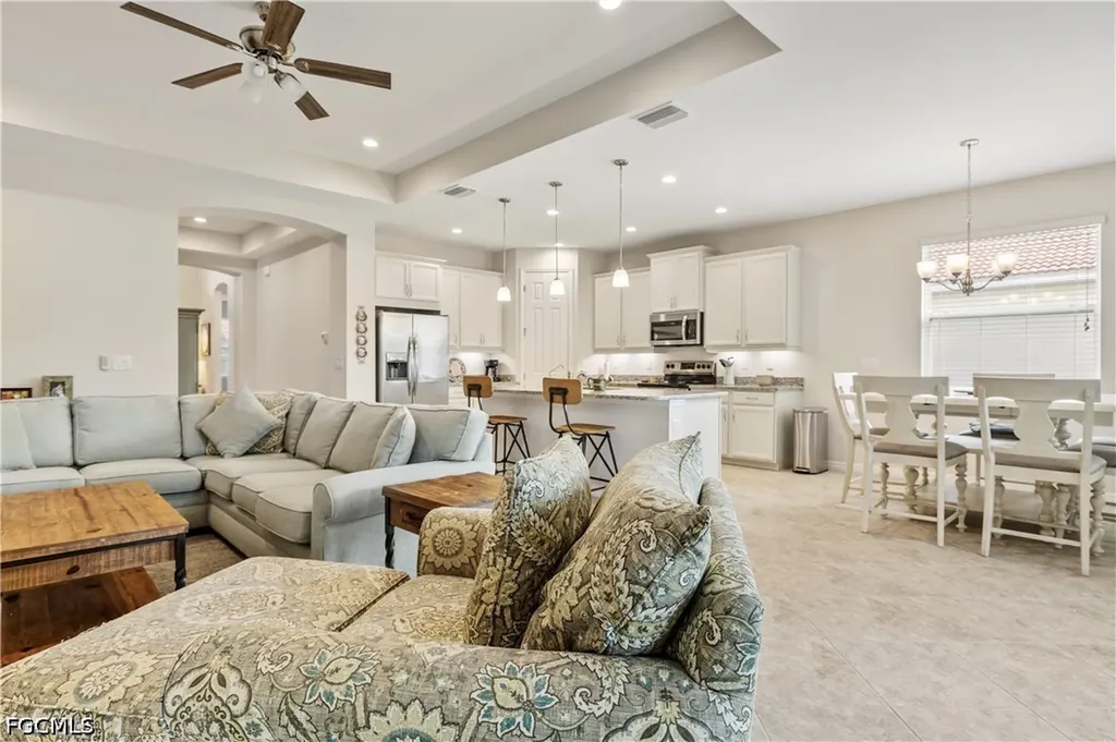 2935 Sunset Pointe Circle Cape Coral FL 33914