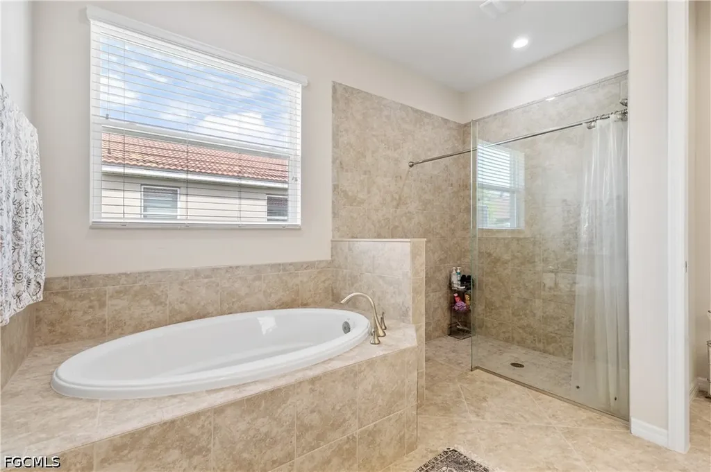 2935 Sunset Pointe Circle Cape Coral FL 33914