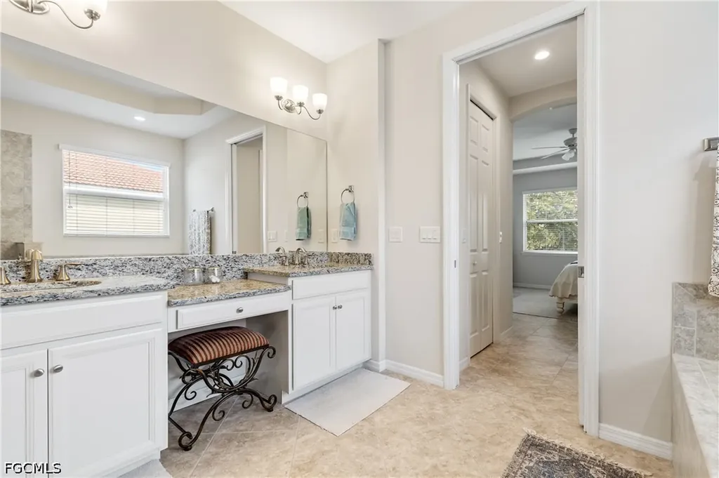 2935 Sunset Pointe Circle Cape Coral FL 33914