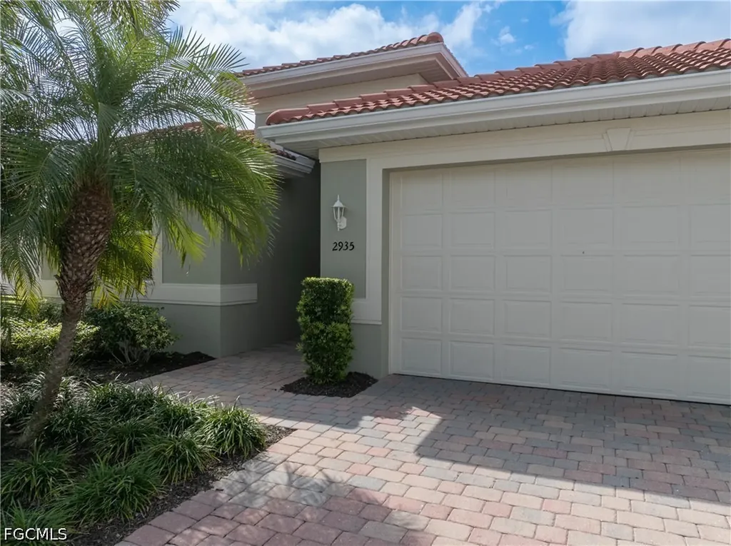 2935 Sunset Pointe Circle Cape Coral FL 33914