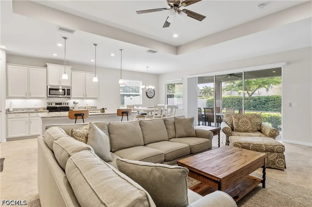2935 Sunset Pointe Circle Cape Coral FL 33914