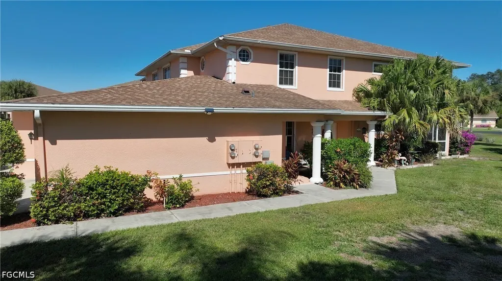19999 Lake Vista Circle Lehigh Acres FL 33936