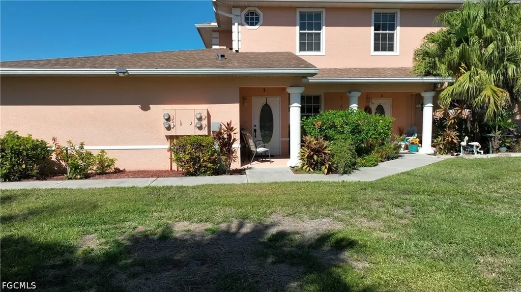 19999 Lake Vista Circle Lehigh Acres FL 33936